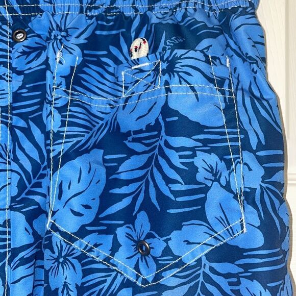 ✨Lands’ End Blue Tropical swim trunks - Picture 4 of 6